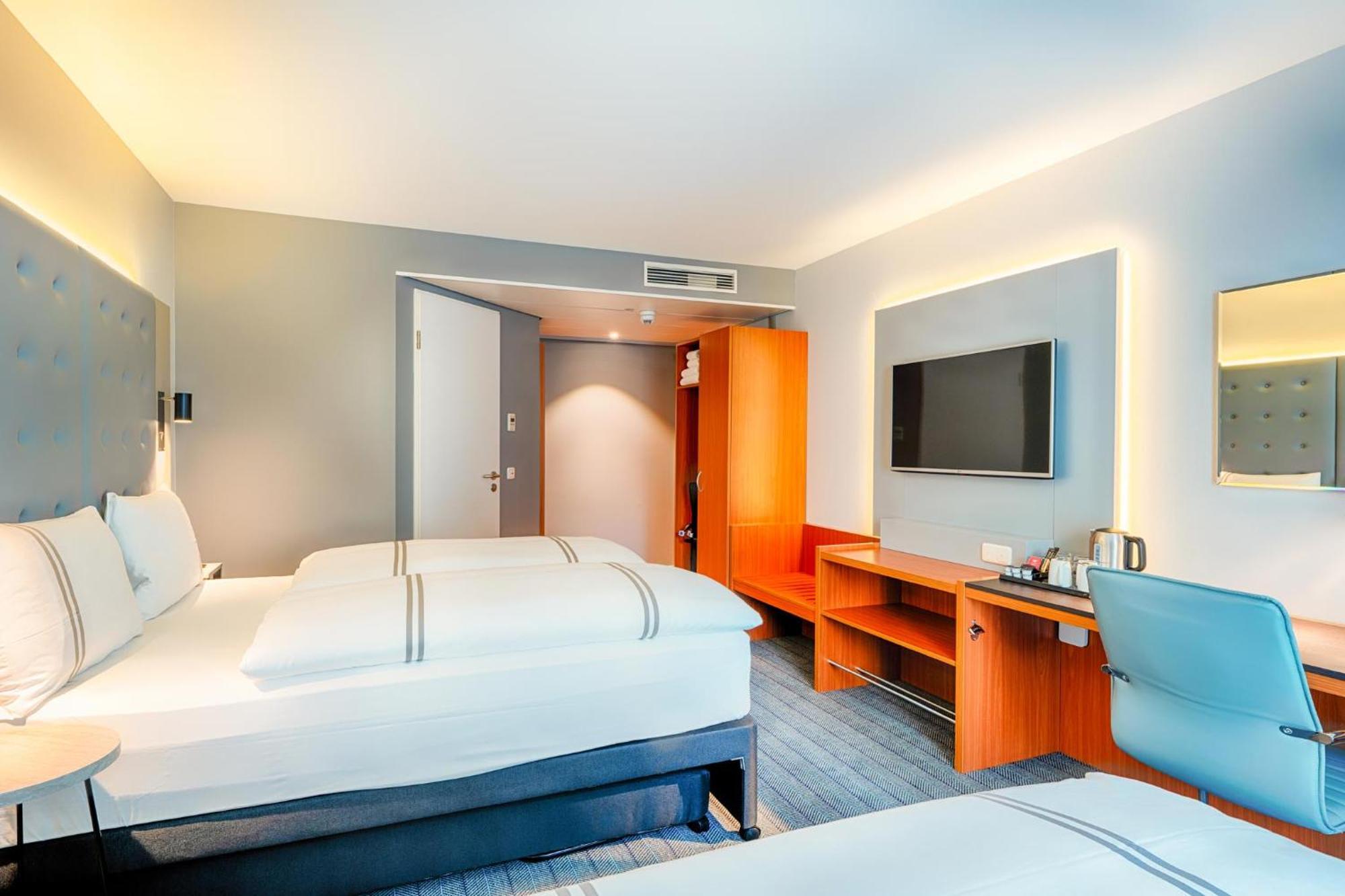 Premier Inn Frankfurt City Europaviertel Frankfurt am Main Exteriör bild
