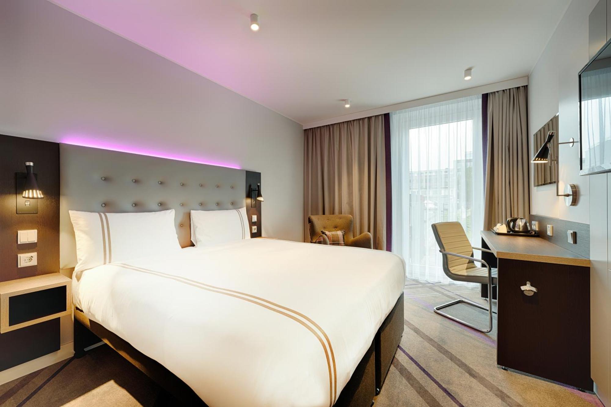 Premier Inn Frankfurt City Europaviertel Frankfurt am Main Exteriör bild